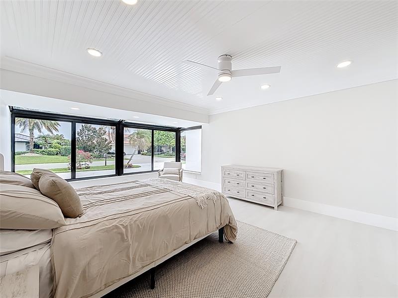 Image 33 of 66 For 5100 Pineview Cir