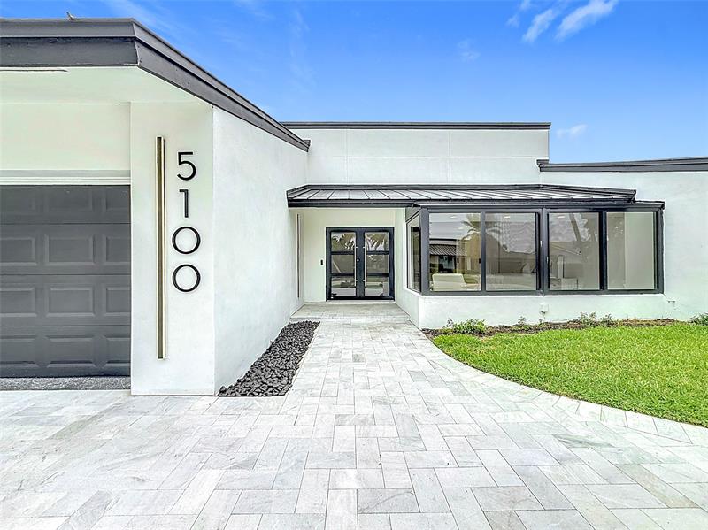 Image 6 of 66 For 5100 Pineview Cir