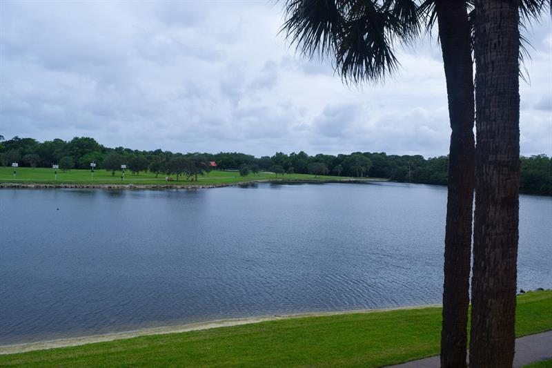 Image 14 of 39 For 2767 Carambola Cir  203