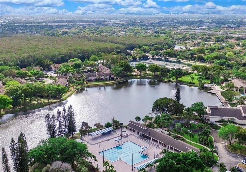 Image 18 of 39 For 2767 Carambola Cir  203