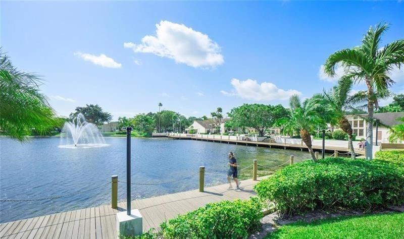 Image 19 of 39 For 2767 Carambola Cir  203
