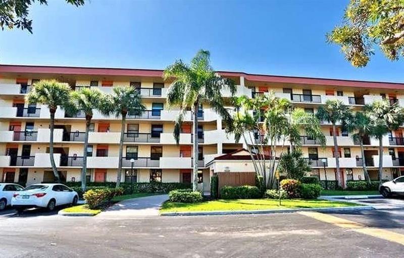 Image 2 of 39 For 2767 Carambola Cir  203