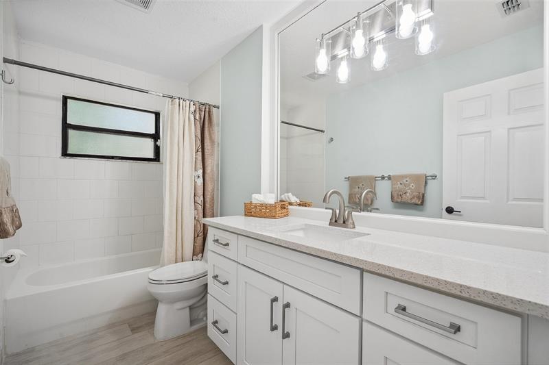 Image 14 of 22 For 6361 Phillips Bend Avenue