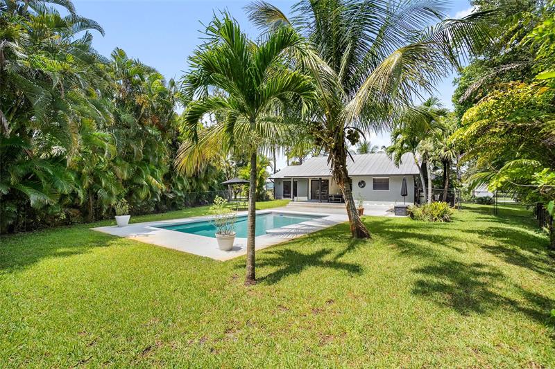 Image 20 of 22 For 6361 Phillips Bend Avenue