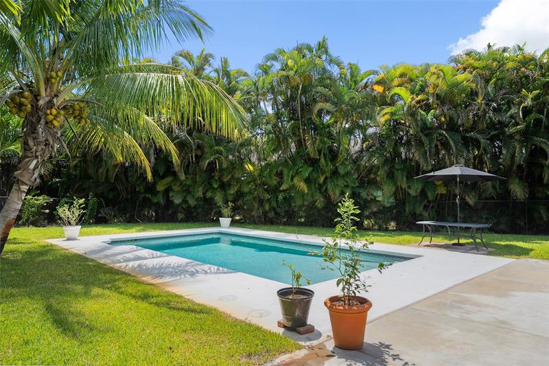 Image 4 of 22 For 6361 Phillips Bend Avenue