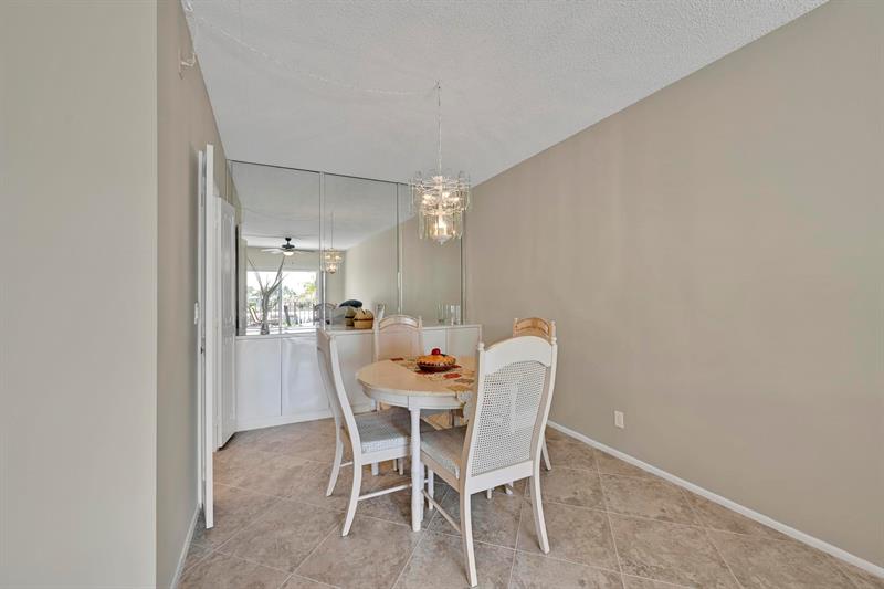 Image 15 of 29 For 400 Riverside Dr  404