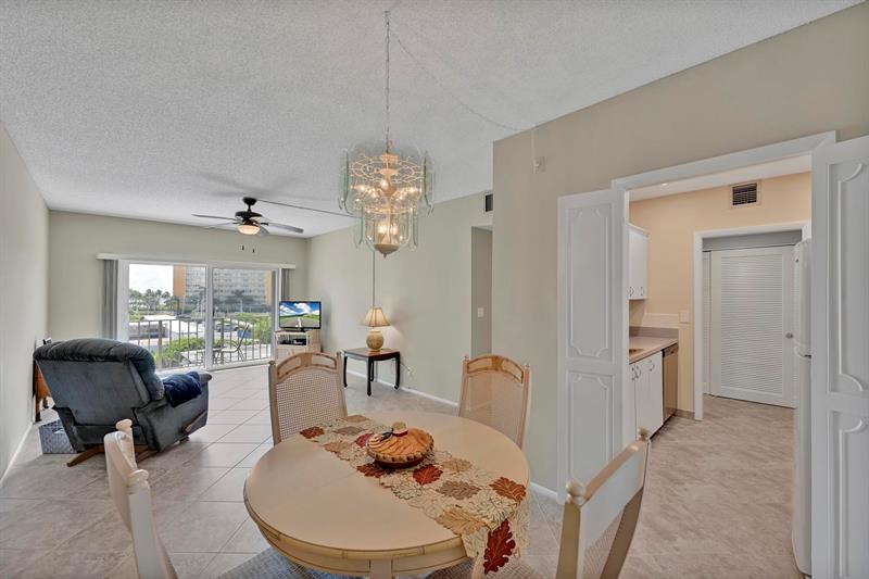 Image 7 of 29 For 400 Riverside Dr  404