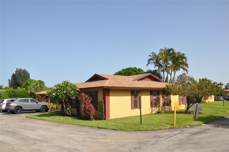 Image 2 of 5 For 4306 Royal Banyan Way  C-9