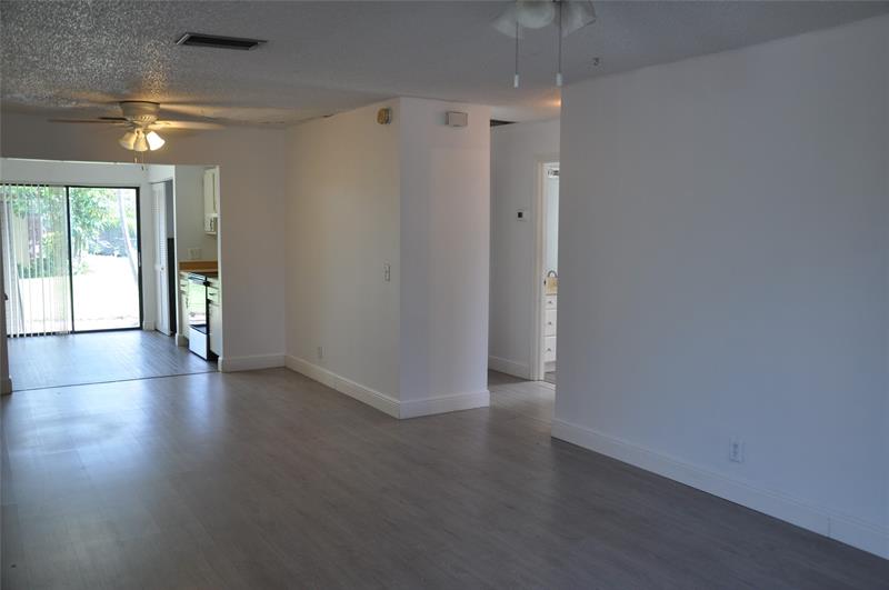 Image 3 of 5 For 4306 Royal Banyan Way  C-9