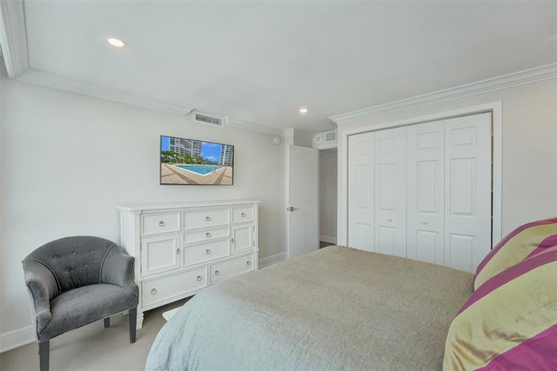 Image 39 of 56 For 1620 Ocean Blvd  8a