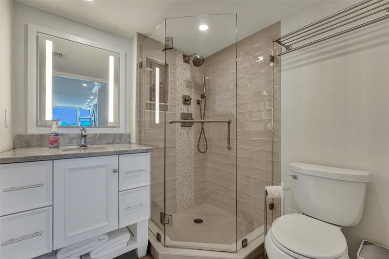 Image 41 of 56 For 1620 Ocean Blvd  8a