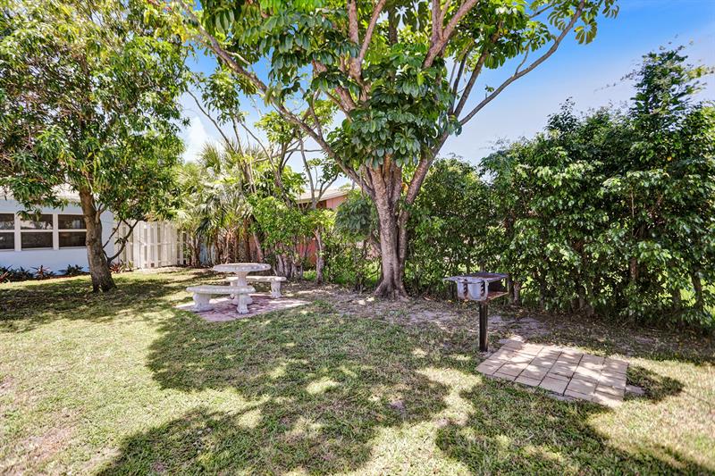Image 15 of 24 For 2695 1st Ct  2