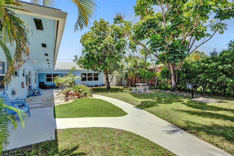 Image 17 of 24 For 2695 1st Ct  2