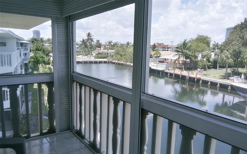 Image 12 of 27 For 460 Paradise Isle Blvd  301