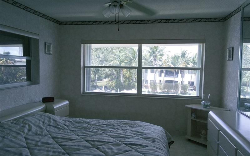 Image 14 of 27 For 460 Paradise Isle Blvd  301