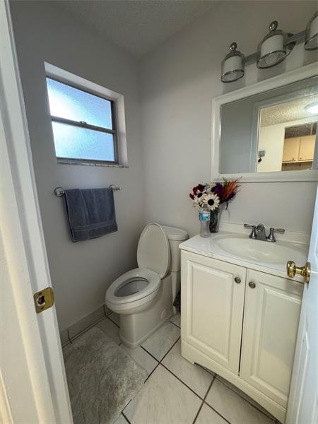 Image 10 of 19 For 4111 Stirling Rd  304