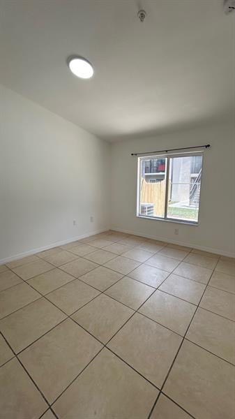 Image 12 of 16 For 3834 48th Ave