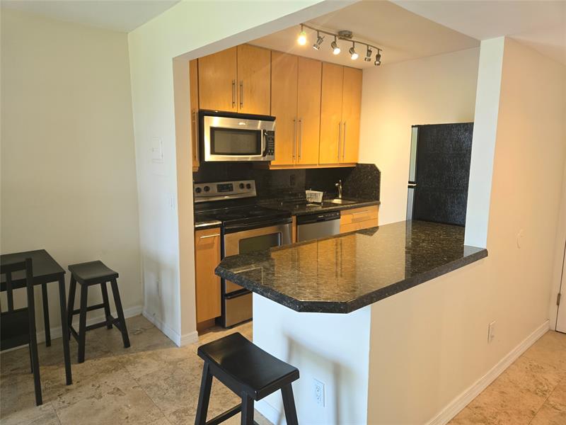 Image 17 of 22 For 2000 135th St  302