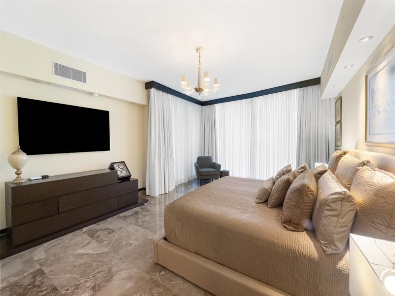 Image 21 of 51 For 333 Las Olas Way  2604