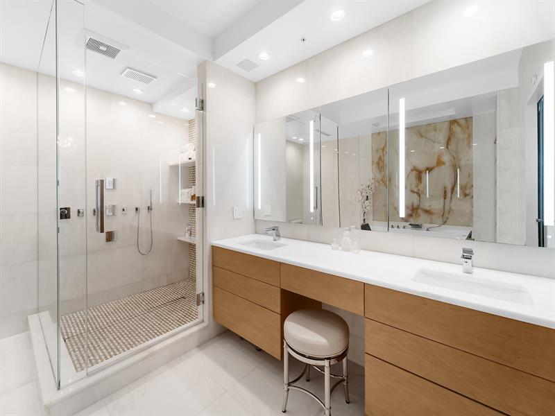 Image 24 of 51 For 333 Las Olas Way  2604
