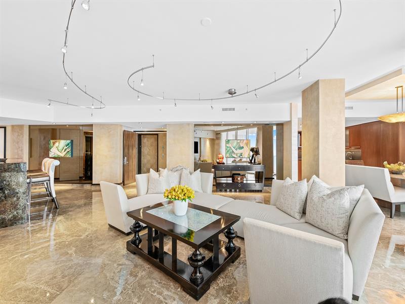 Image 7 of 51 For 333 Las Olas Way  2604