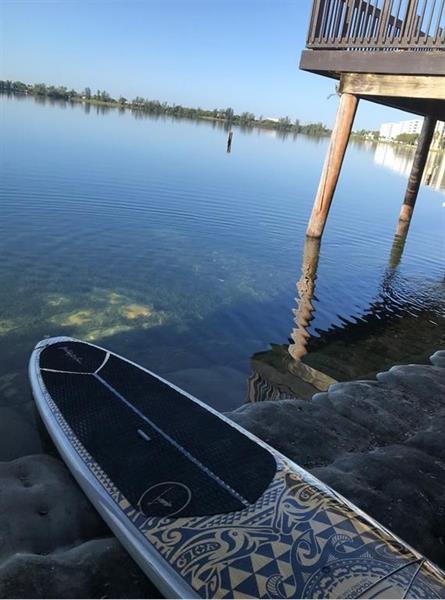 Image 20 of 30 For 109 Lake Emerald Dr  204