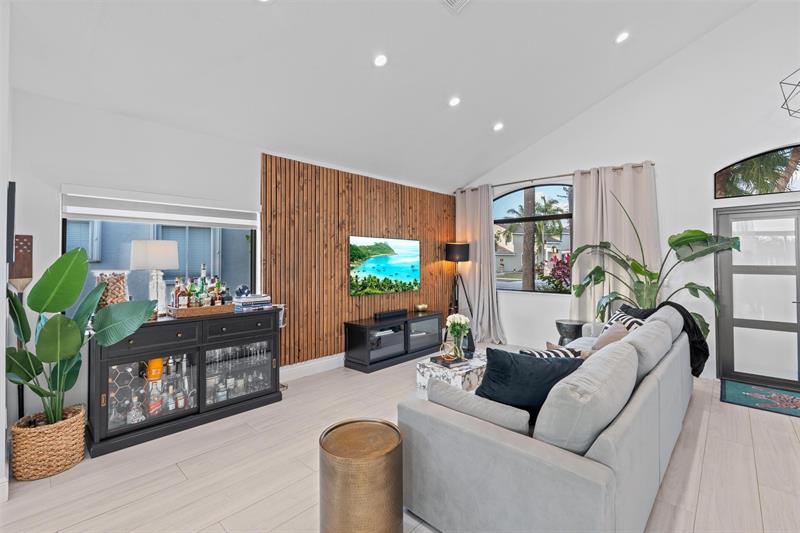 Image 11 of 82 For 226 180th Ave