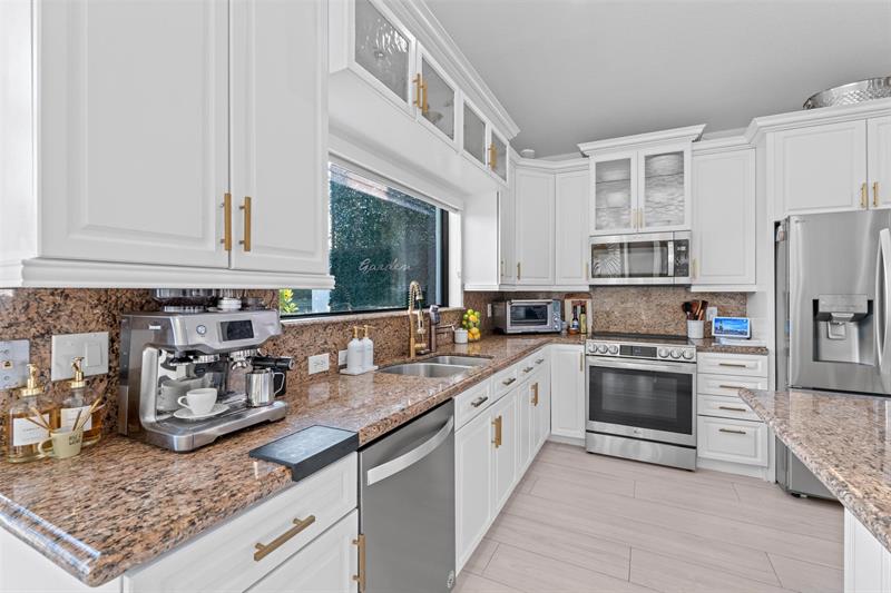Image 18 of 82 For 226 180th Ave