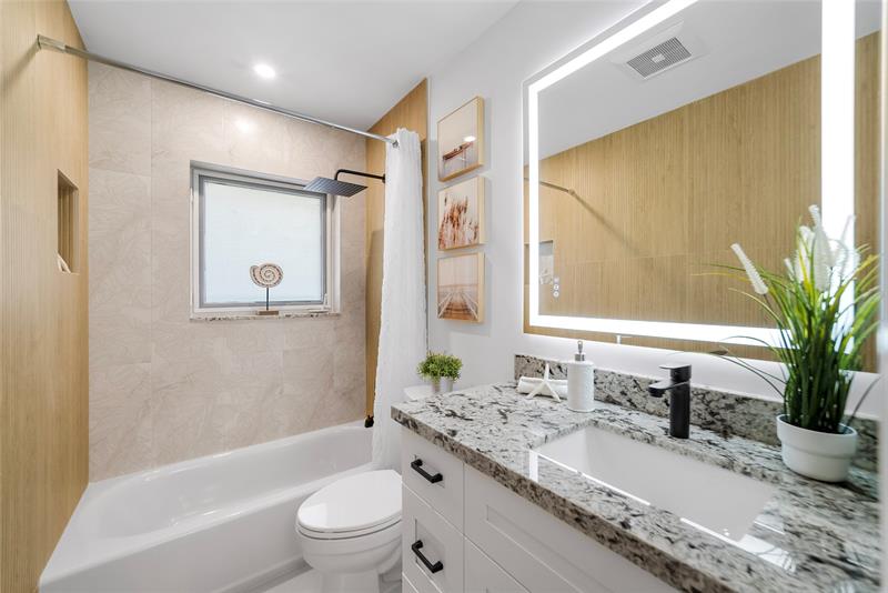 Image 49 of 88 For 258 3rd Ter  