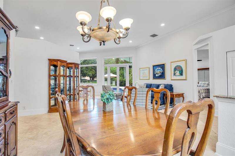 Image 10 of 53 For 2615 Oakbrook Ct