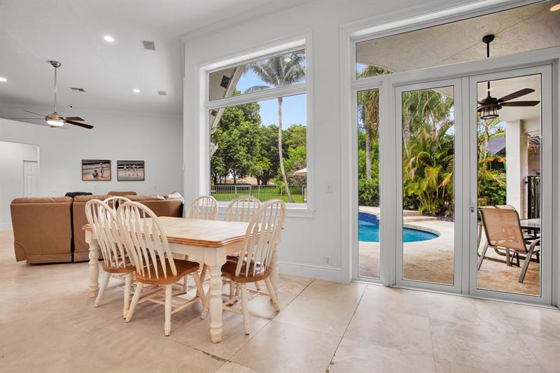 Image 13 of 53 For 2615 Oakbrook Ct