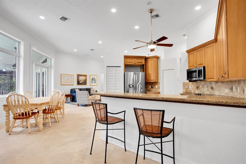 Image 17 of 53 For 2615 Oakbrook Ct