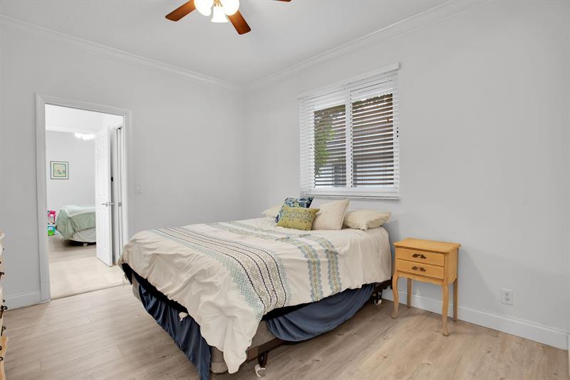 Image 29 of 53 For 2615 Oakbrook Ct