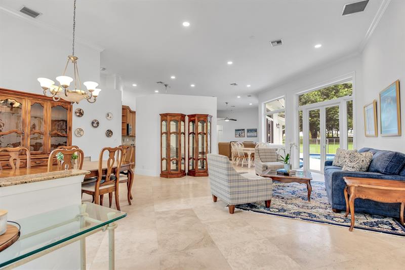 Image 9 of 53 For 2615 Oakbrook Ct