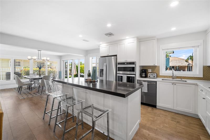 Image 10 of 71 For 331 12th St  