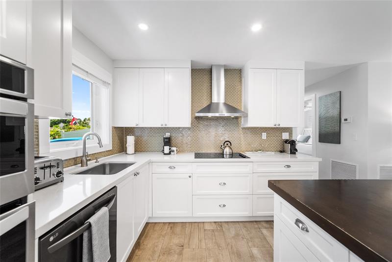 Image 30 of 71 For 331 12th St  
