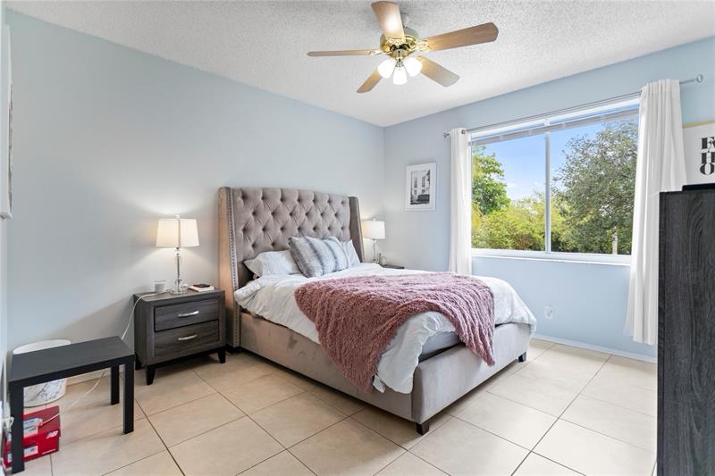 Image 13 of 26 For 7856 Dixie Beach Cir  7856