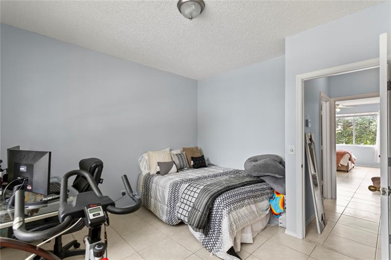 Image 19 of 26 For 7856 Dixie Beach Cir  7856