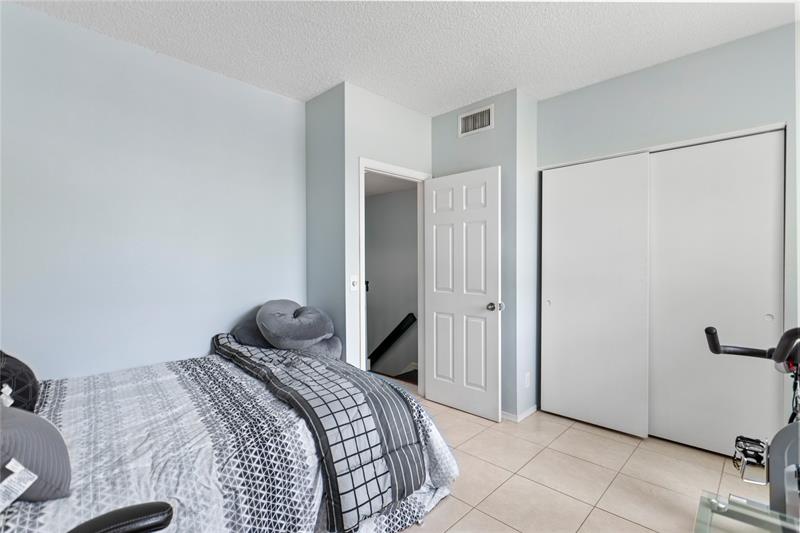 Image 20 of 26 For 7856 Dixie Beach Cir  7856
