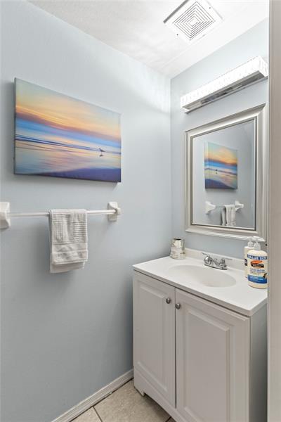 Image 21 of 26 For 7856 Dixie Beach Cir  7856