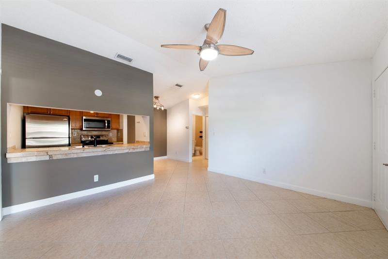 Image 11 of 22 For 9466 Boca Cove Cir  315