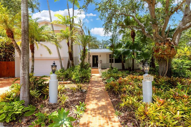 Details for 9881 103rd St, Miami, FL 33176