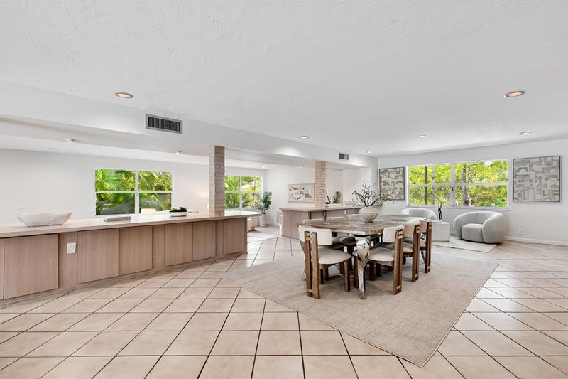 Image 15 of 44 For 9881 103rd St