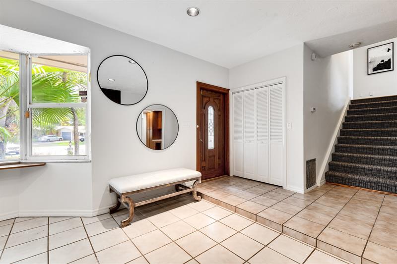 Image 23 of 44 For 9881 103rd St