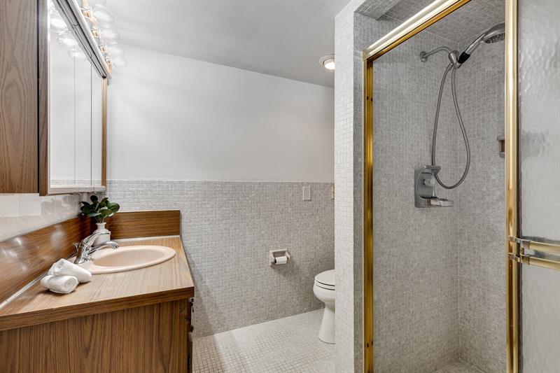 Image 34 of 44 For 9881 103rd St