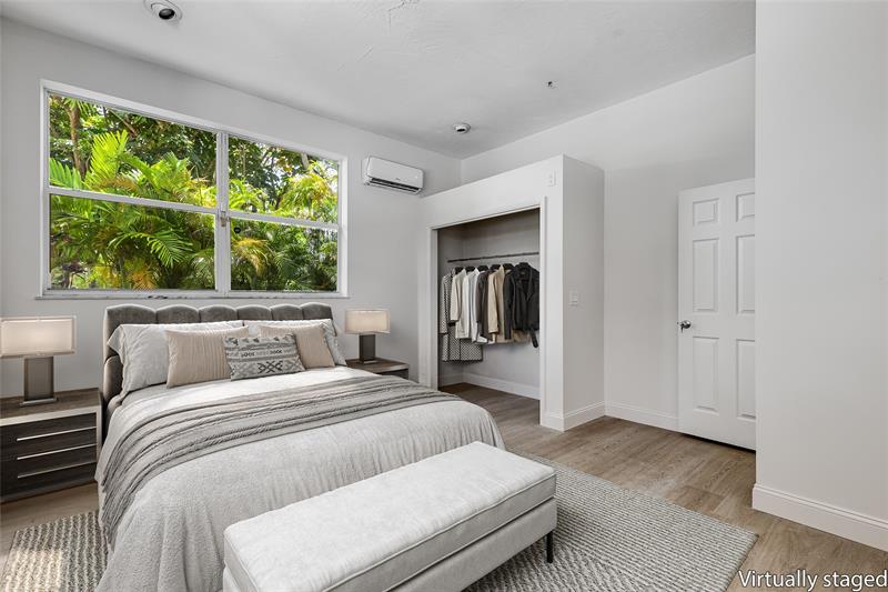 Image 36 of 44 For 9881 103rd St
