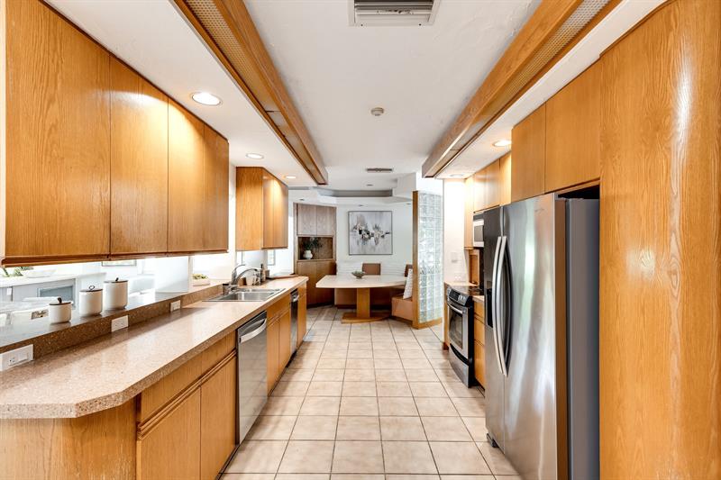Image 8 of 44 For 9881 103rd St