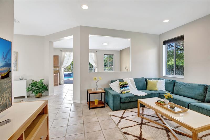 Image 16 of 73 For 1492 Zenith Way