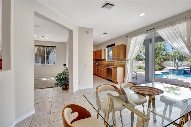 Image 19 of 73 For 1492 Zenith Way