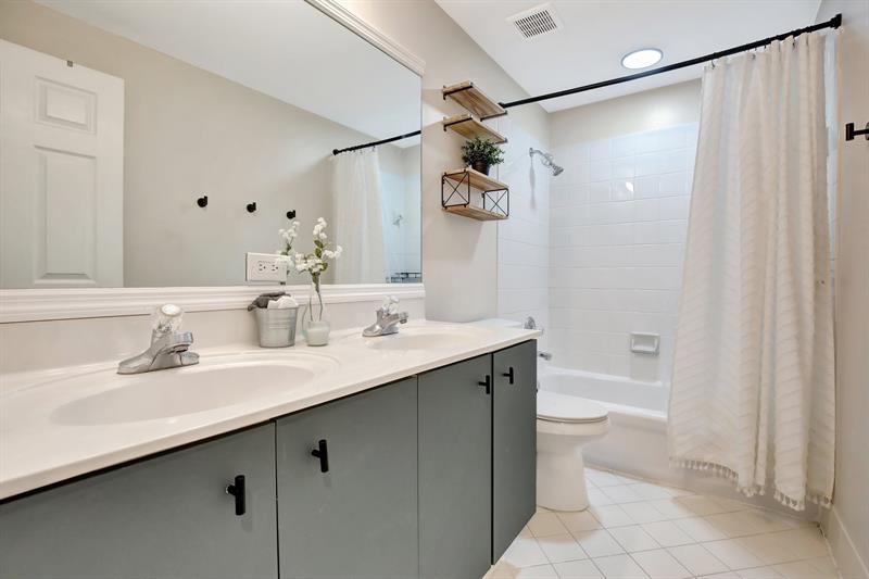 Image 41 of 73 For 1492 Zenith Way